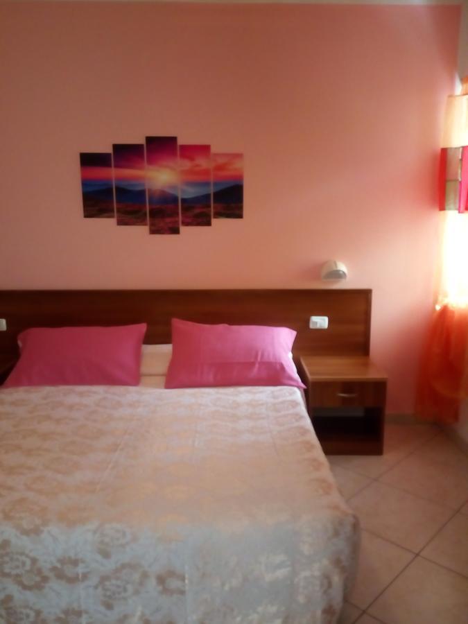 Azienda Agricola B&B Macchiaria Весте Екстериор снимка